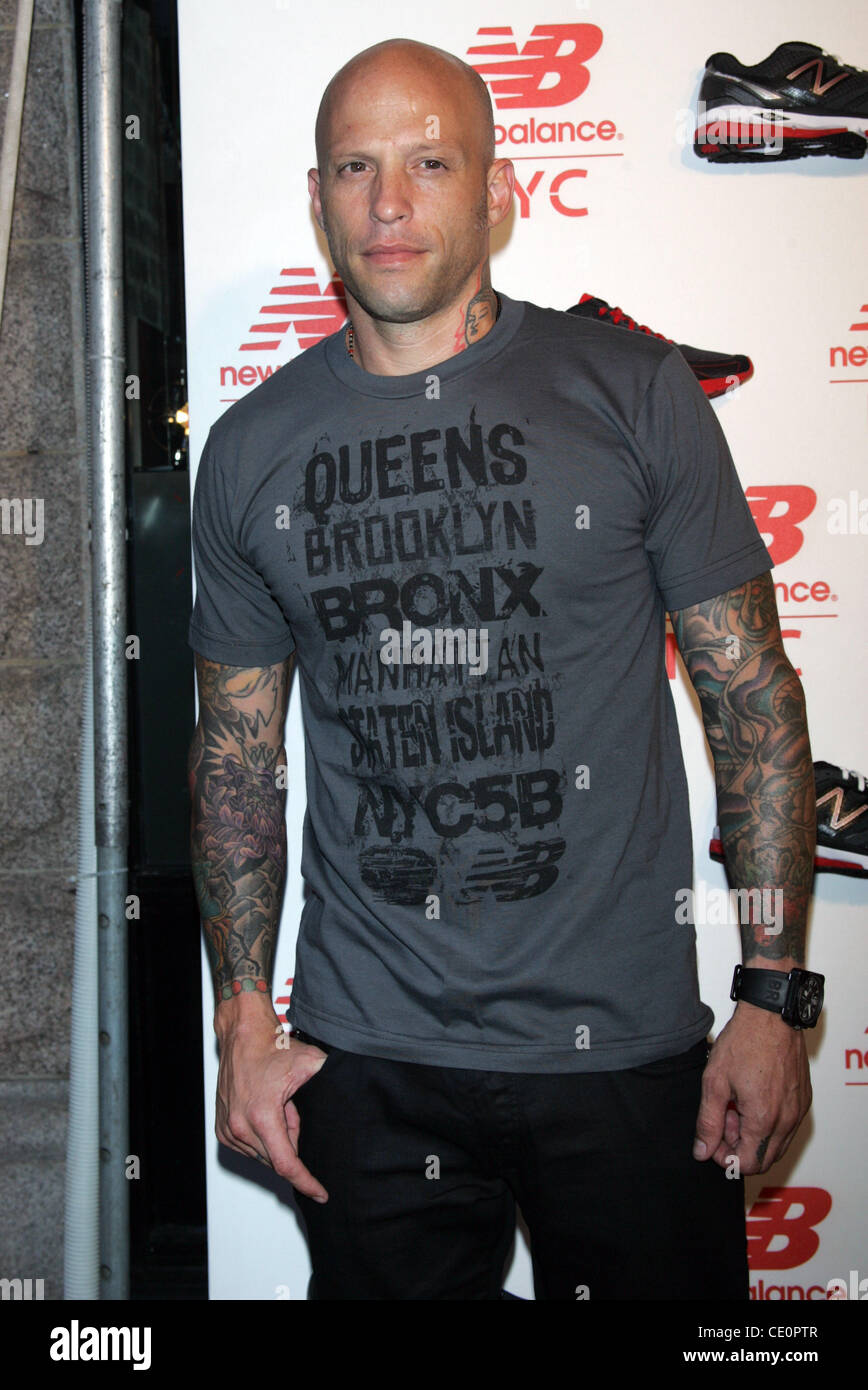 Ami James